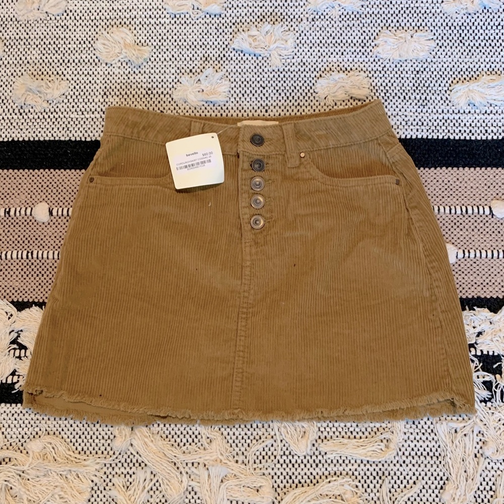 Brand new skirt for sale!